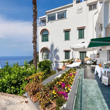 Apartment Near Piazzetta Di